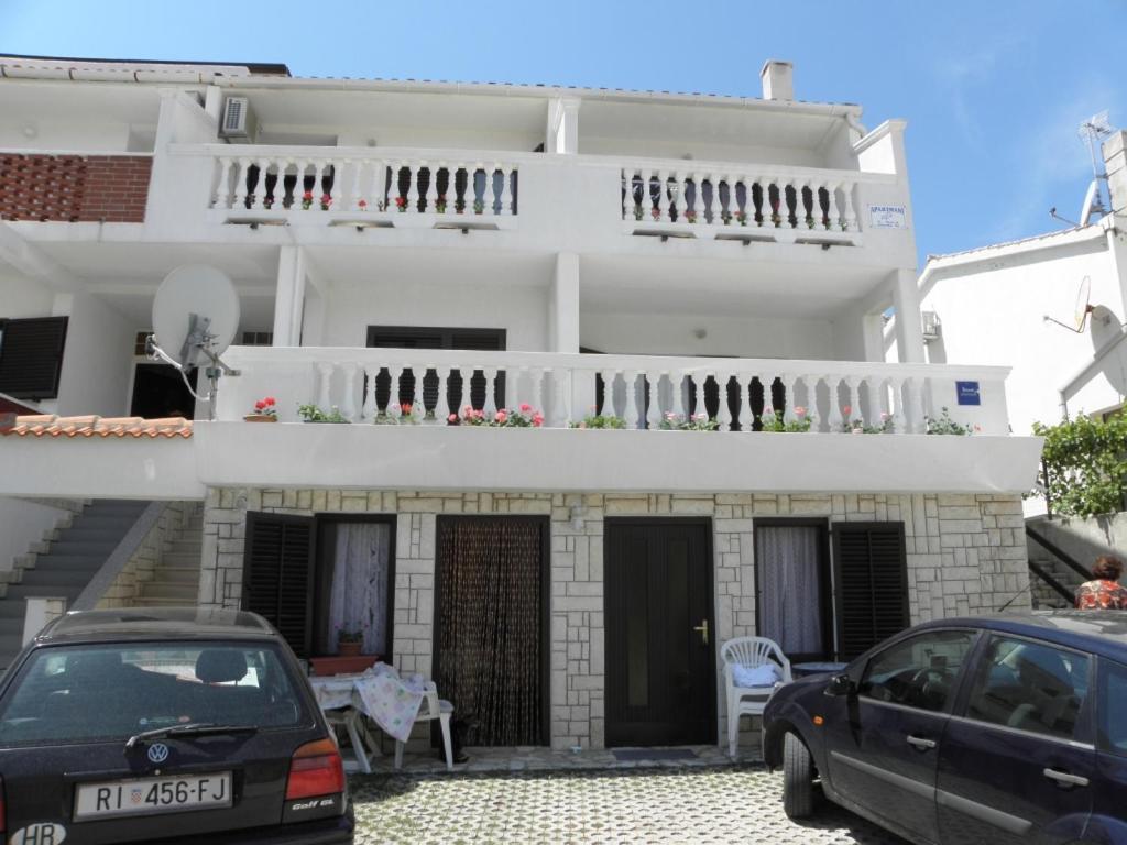 Apartments Milan In Baska Ngoại thất bức ảnh