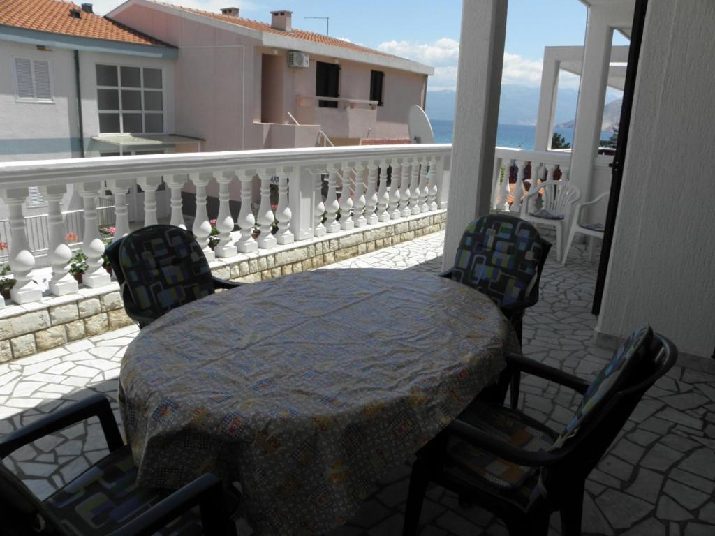 Apartments Milan In Baska Ngoại thất bức ảnh