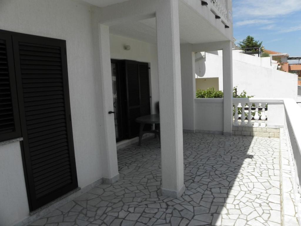 Apartments Milan In Baska Ngoại thất bức ảnh